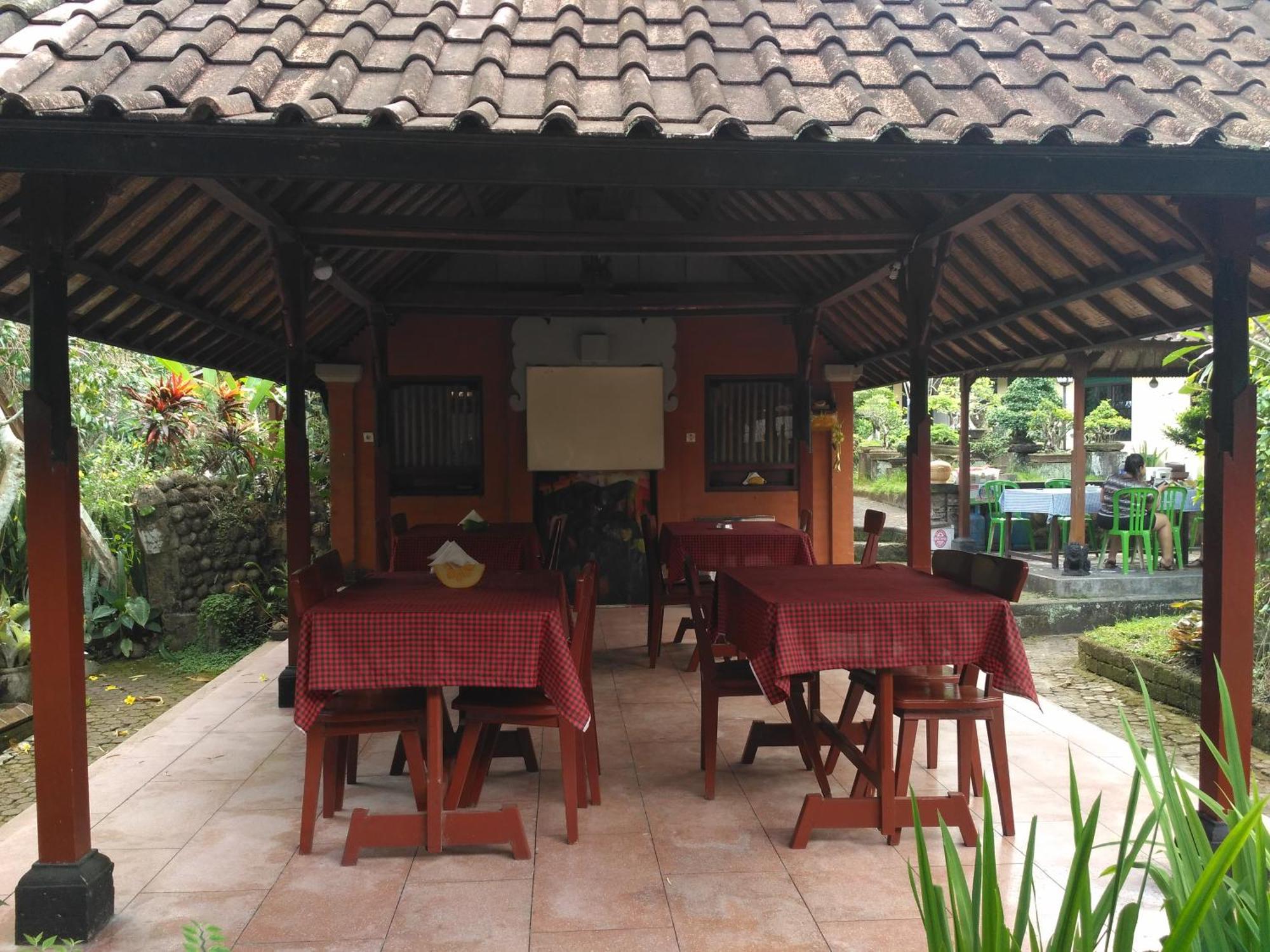Dhangin Taman Karangasem Екстериор снимка